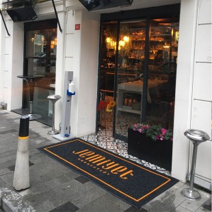 Balıkçılara Özel Çerçeveli Turuncu Siyah Logolu Paspas The Fish Balıkçılara Özel Çerçeveli Turuncu Siyah Logolu Paspas The Fish