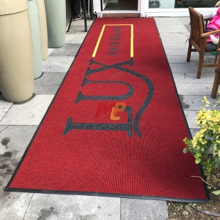 Bayan Kuaförleri İçin Kırmızı Logolu Paspas Lux Hair Bayan Kuaförleri İçin Kırmızı Logolu Paspas Lux Hair